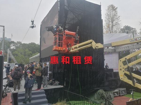 高空作业车租赁多少钱